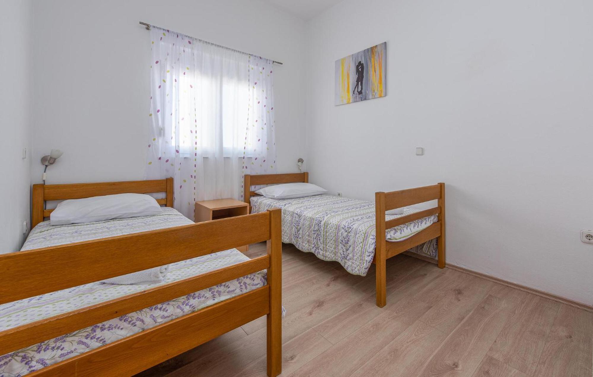 Beautiful Apartment In Maslenica With Kitchen エクステリア 写真