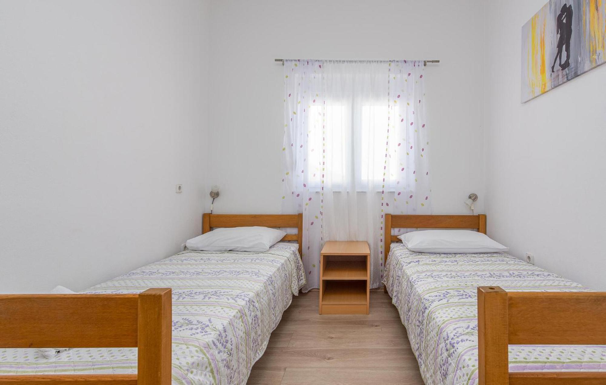 Beautiful Apartment In Maslenica With Kitchen エクステリア 写真