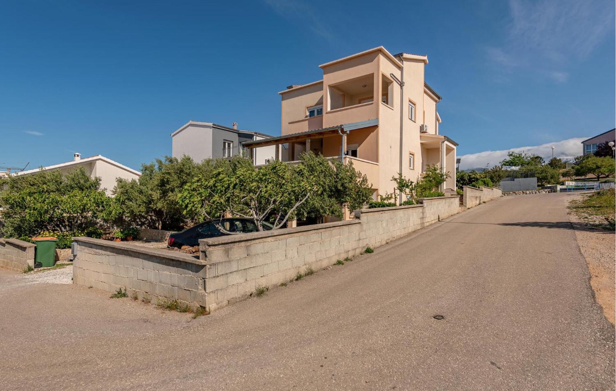 Beautiful Apartment In Maslenica With Kitchen エクステリア 写真